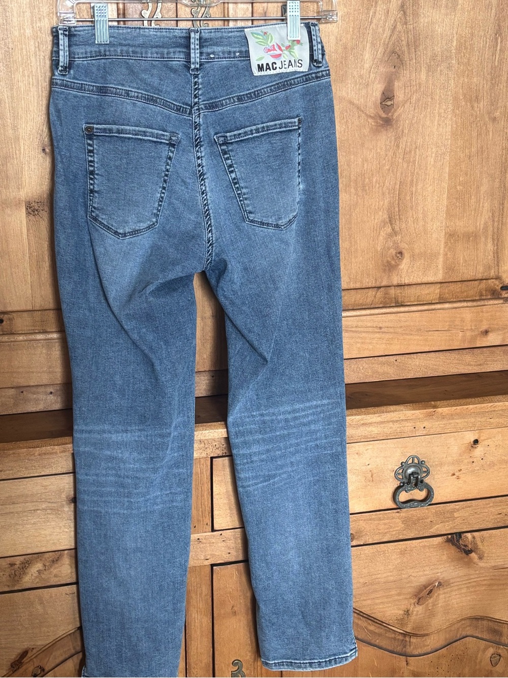 MAC Jeans  Dream Summer Slim Straight Jeans in Faded Blue size 4